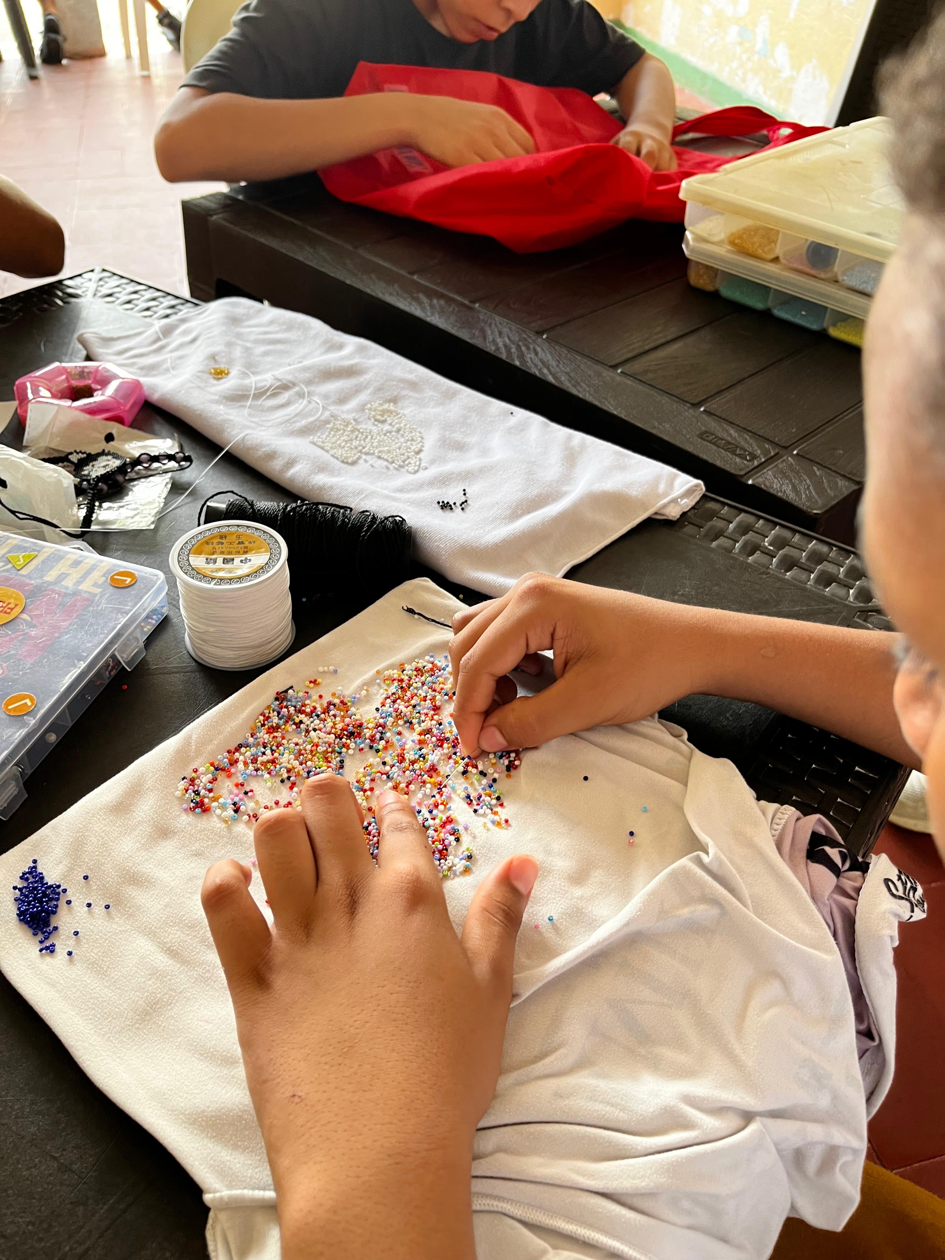 Entrega de donaciones y ayudas